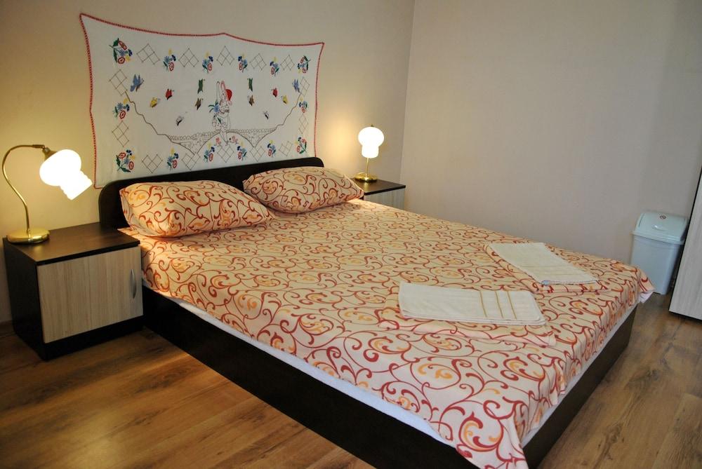 10 Coins Hostel & Tours Sofia Ngoại thất bức ảnh
