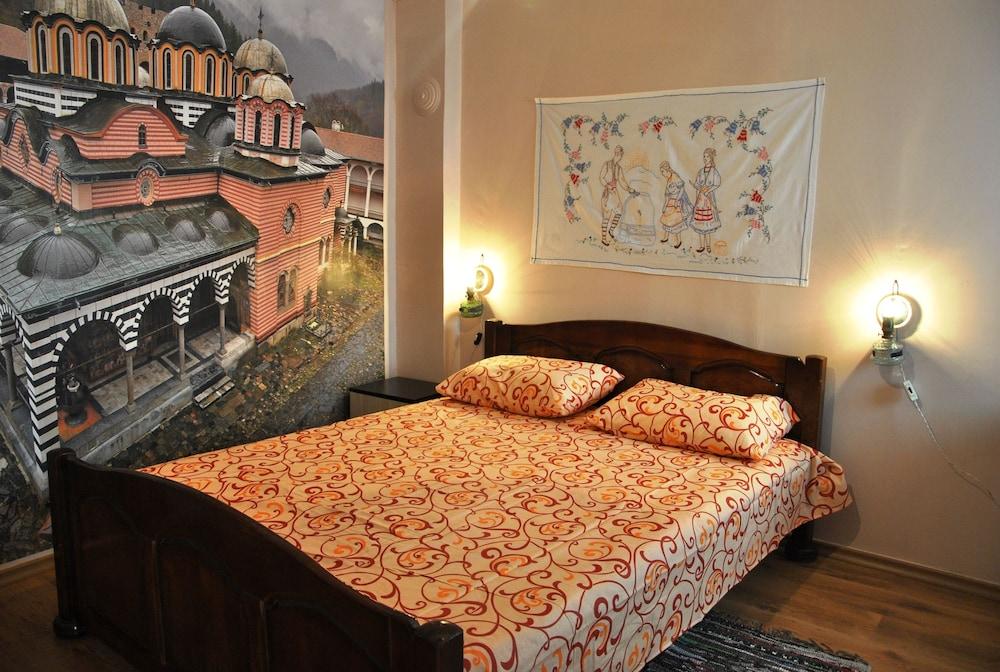 10 Coins Hostel & Tours Sofia Ngoại thất bức ảnh