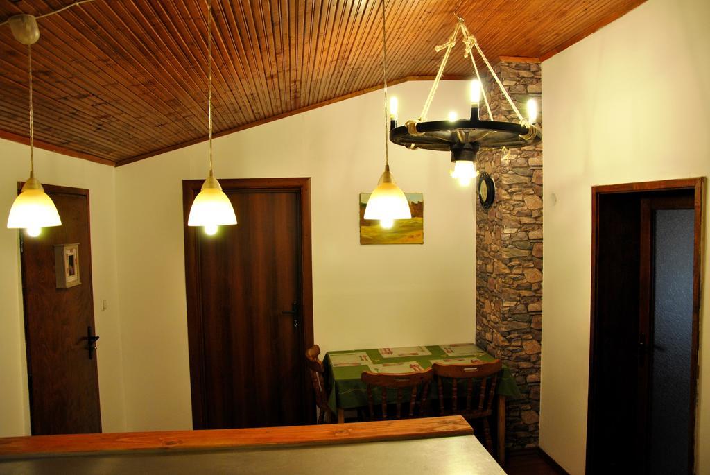 10 Coins Hostel & Tours Sofia Ngoại thất bức ảnh